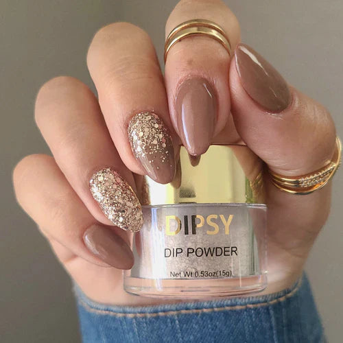 Hvordan fjerner man dipping powder fra neglene på den rigtige måde