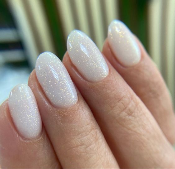 Pearl dip powder