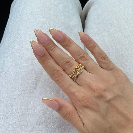 Golden Tips | Håndlavede press-on negle