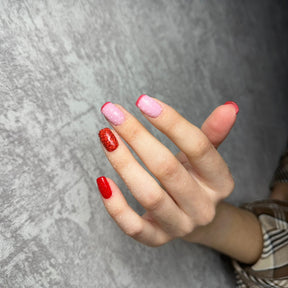 Lady in Red dip powder