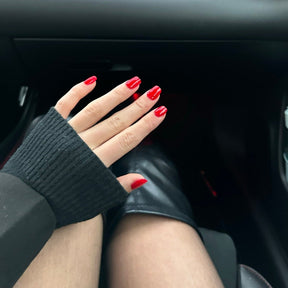Lady in Red dip powder